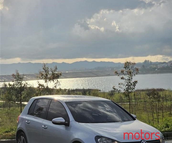 2010' Volkswagen Golf photo #1