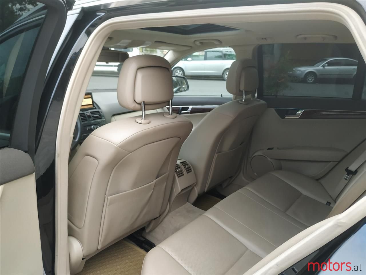 2008' Mercedes-Benz C 220 photo #6