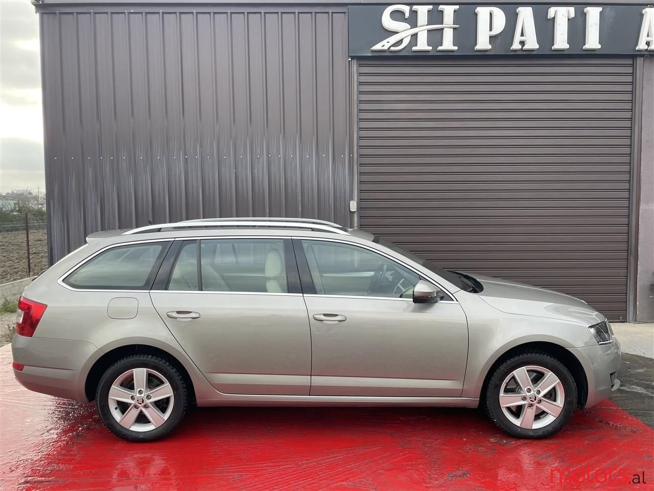 2016' Skoda Octavia photo #3