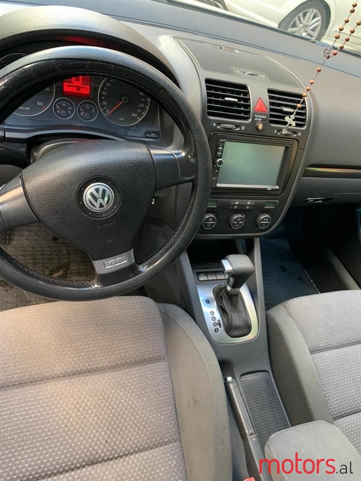 2007' Volkswagen Golf photo #3