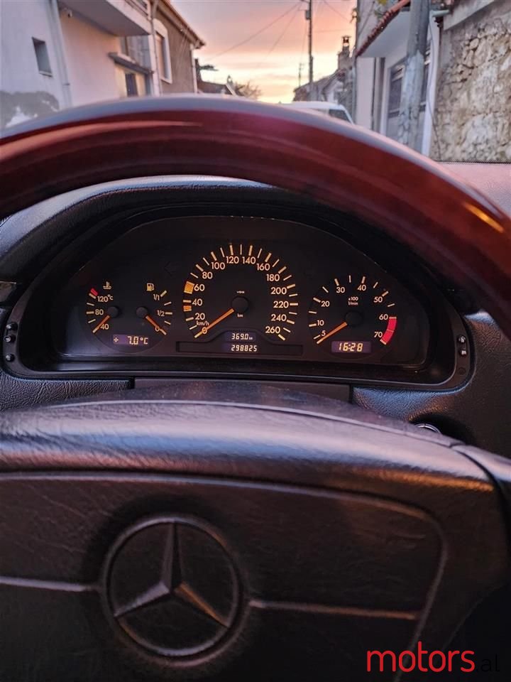 1999' Mercedes-Benz E 200 photo #4