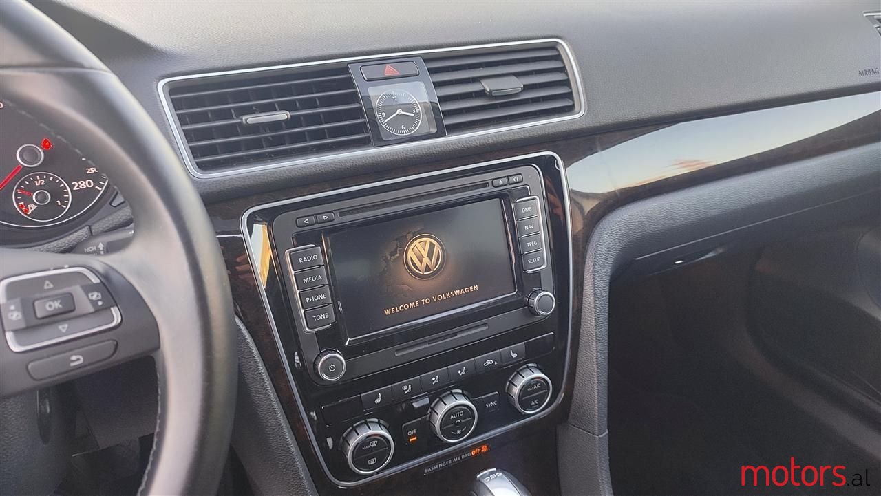 2014' Volkswagen Passat photo #6