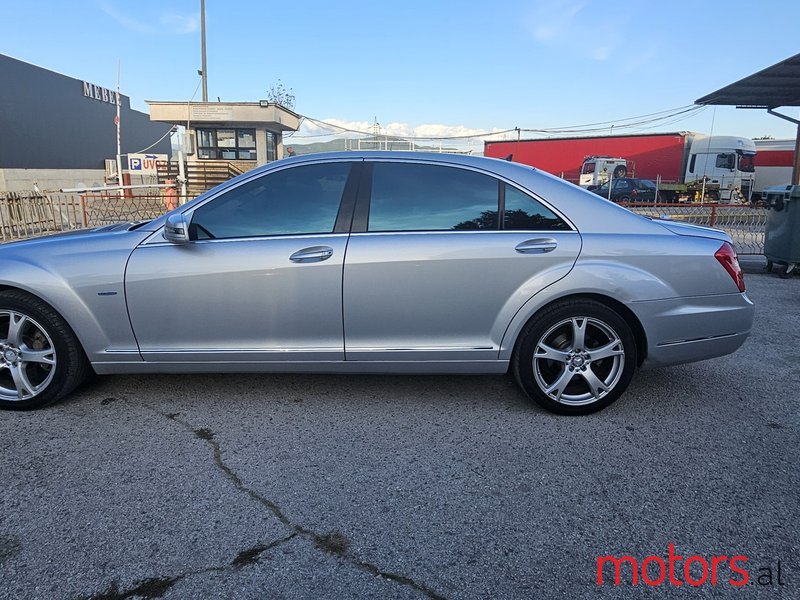 2012' Mercedes-Benz S 350 4Matic Bluetec photo #2