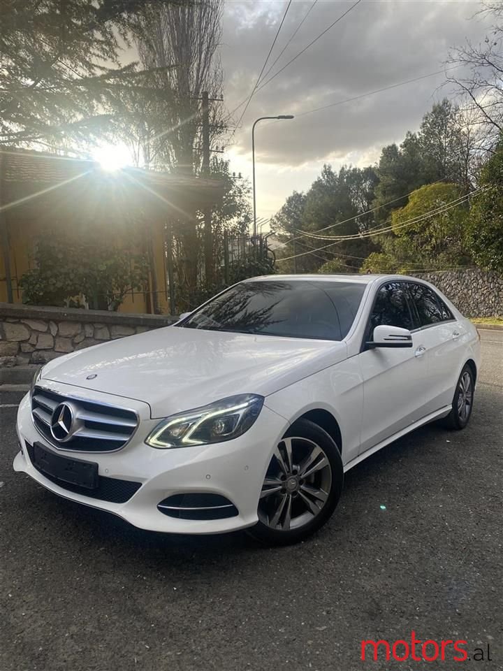 2014' Mercedes-Benz E 220 photo #3