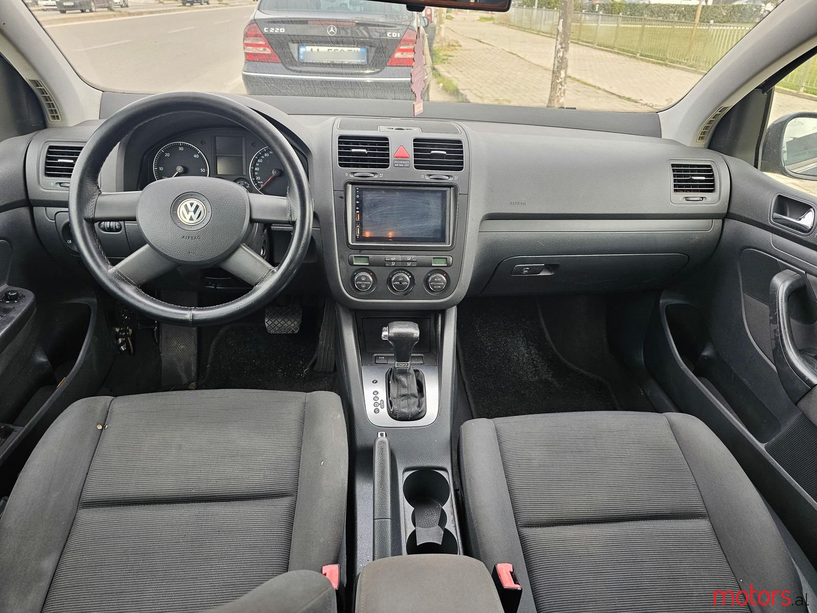 2005' Volkswagen Golf photo #3