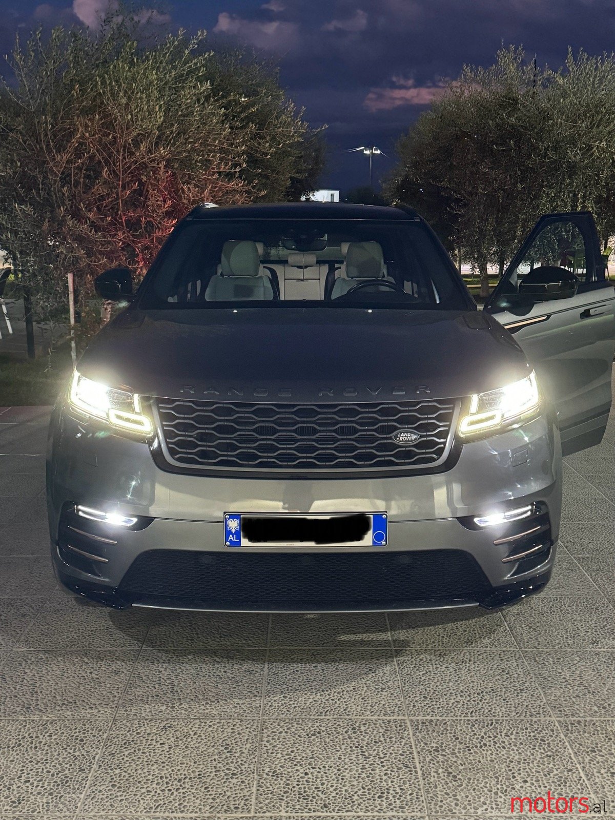 2017' Land Rover Range Rover Velar photo #2