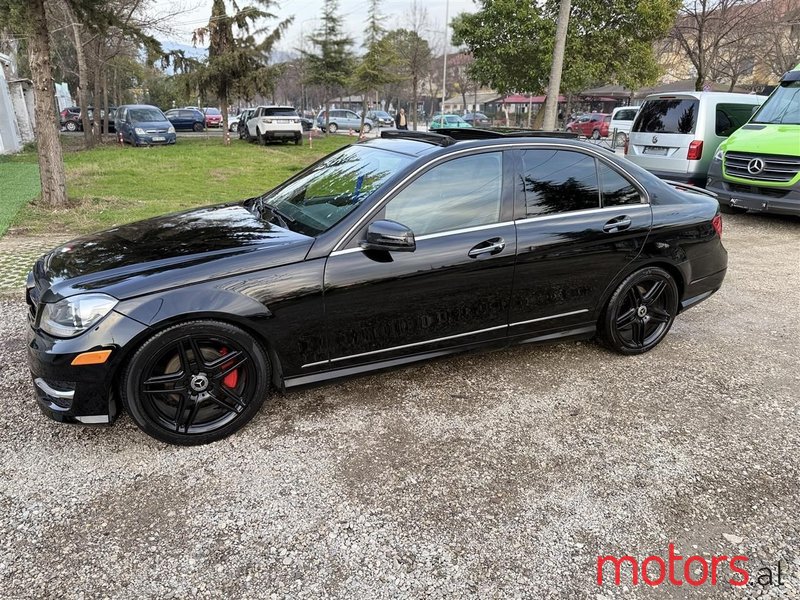 2012' Mercedes-Benz C 250 photo #4