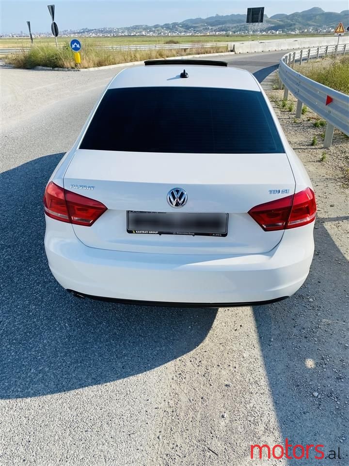 2013' Volkswagen Passat photo #2