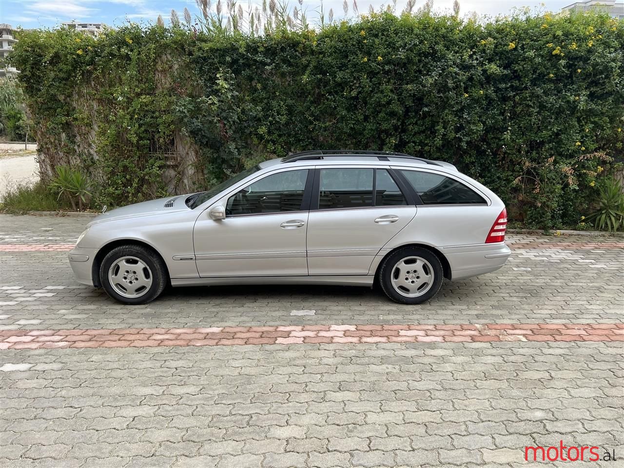 2005' Mercedes-Benz C 220 photo #2