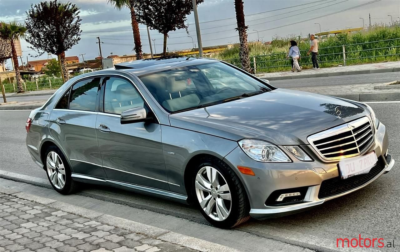 2011' Mercedes-Benz E 350 photo #1
