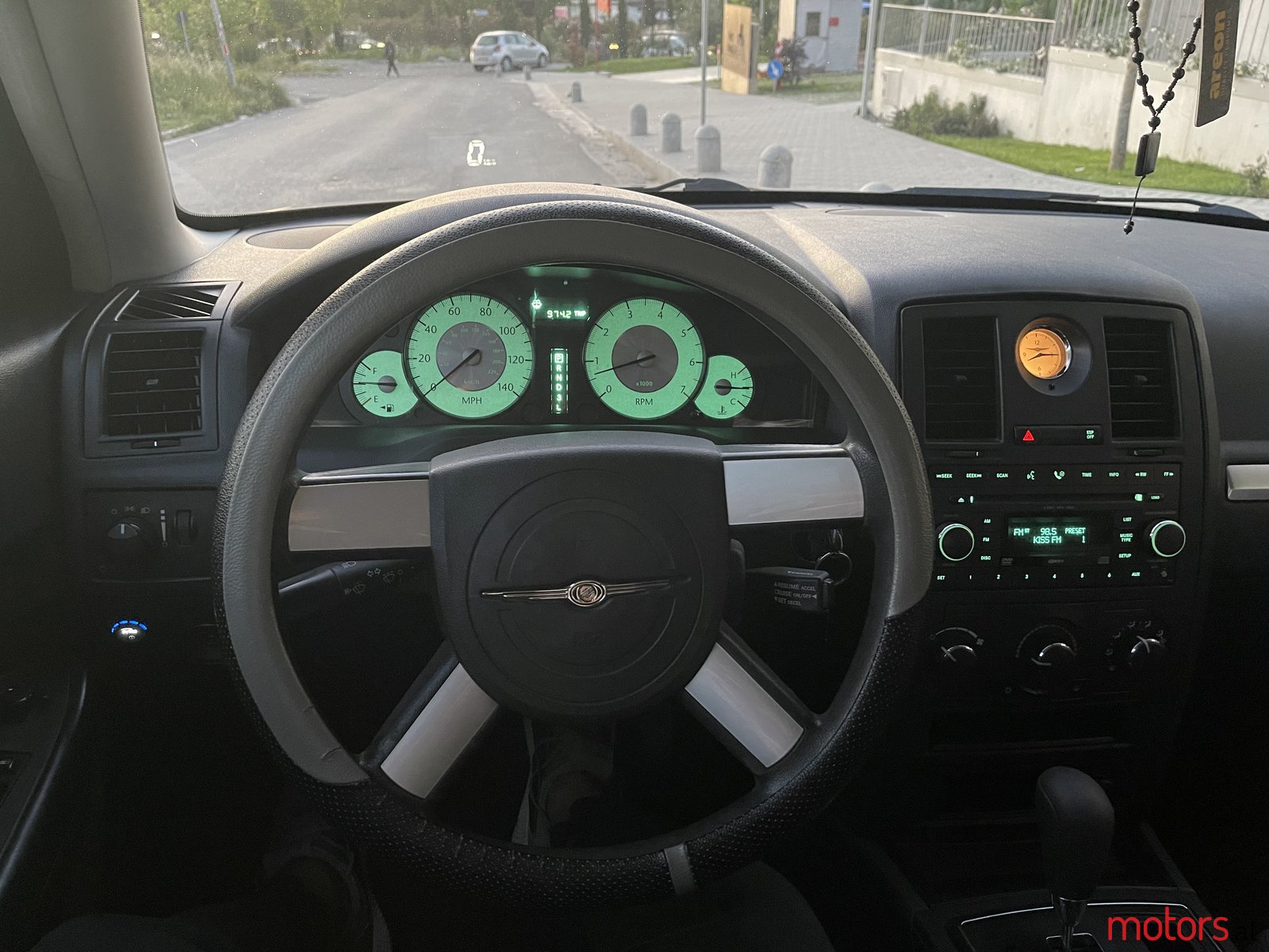 2008' Chrysler 300C photo #6