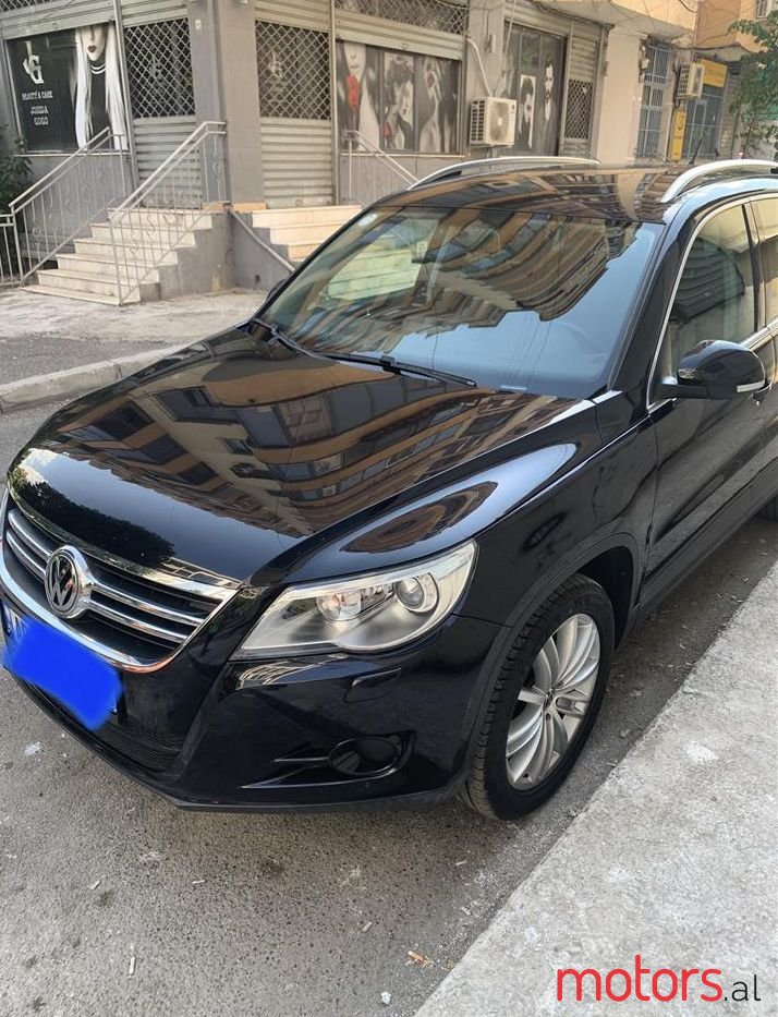 2008' Volkswagen Tiguan photo #1