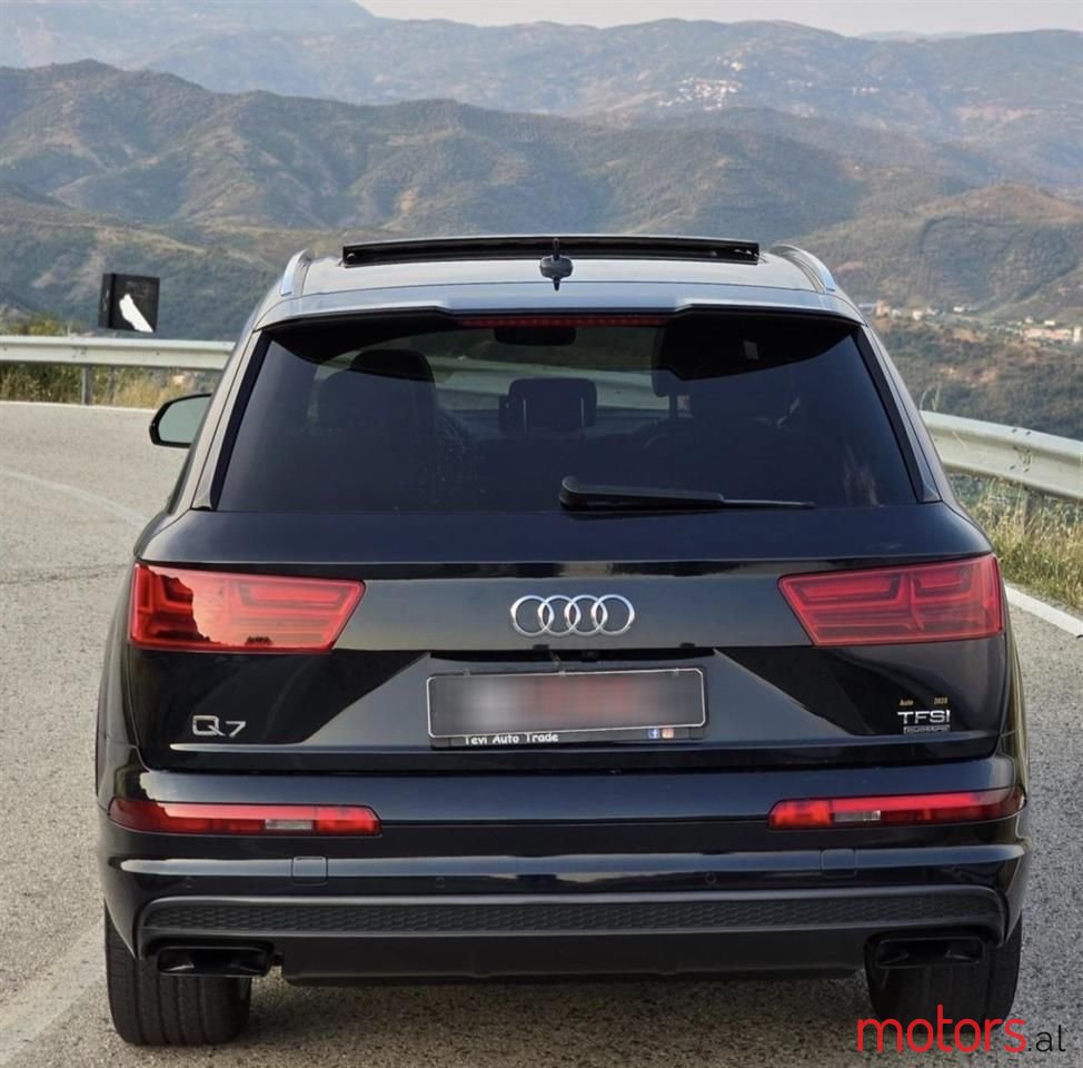 2017' Audi Q7 photo #2