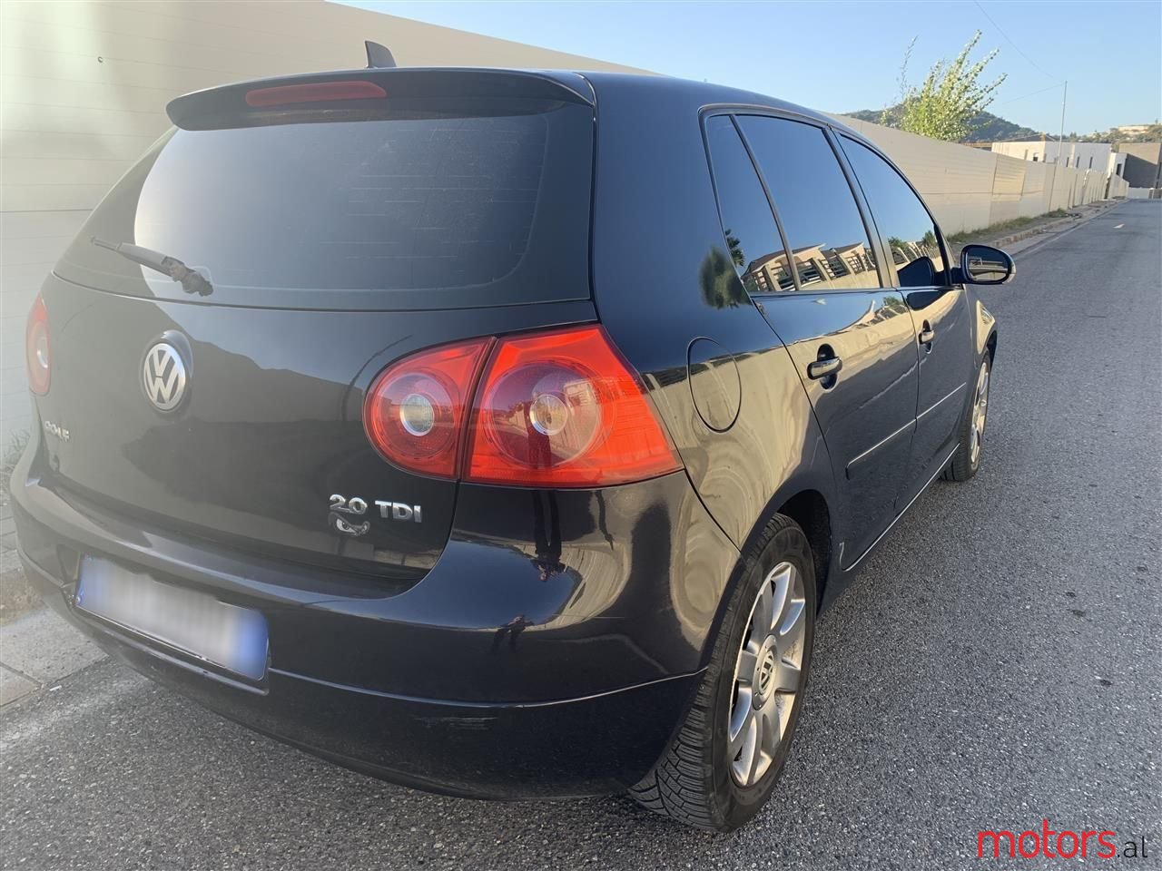 2004' Volkswagen Golf photo #4