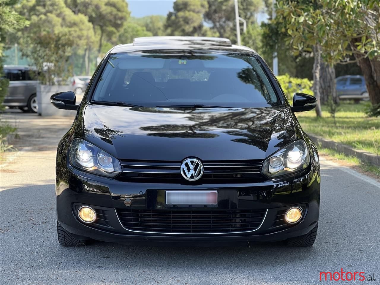 2009' Volkswagen Golf photo #4