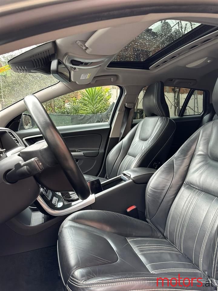 2013' Volvo V60 photo #3