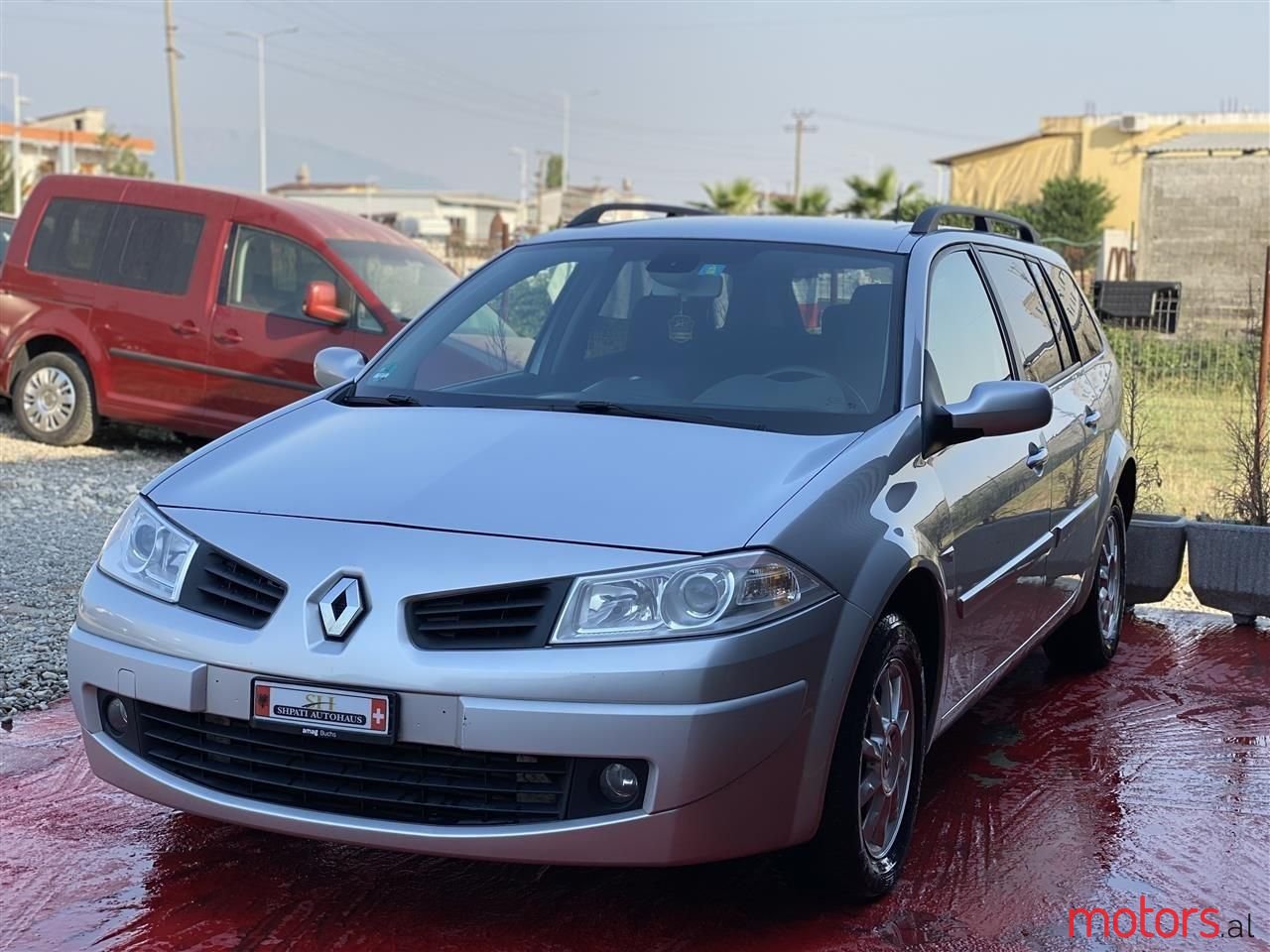 2007' Renault Megane photo #1