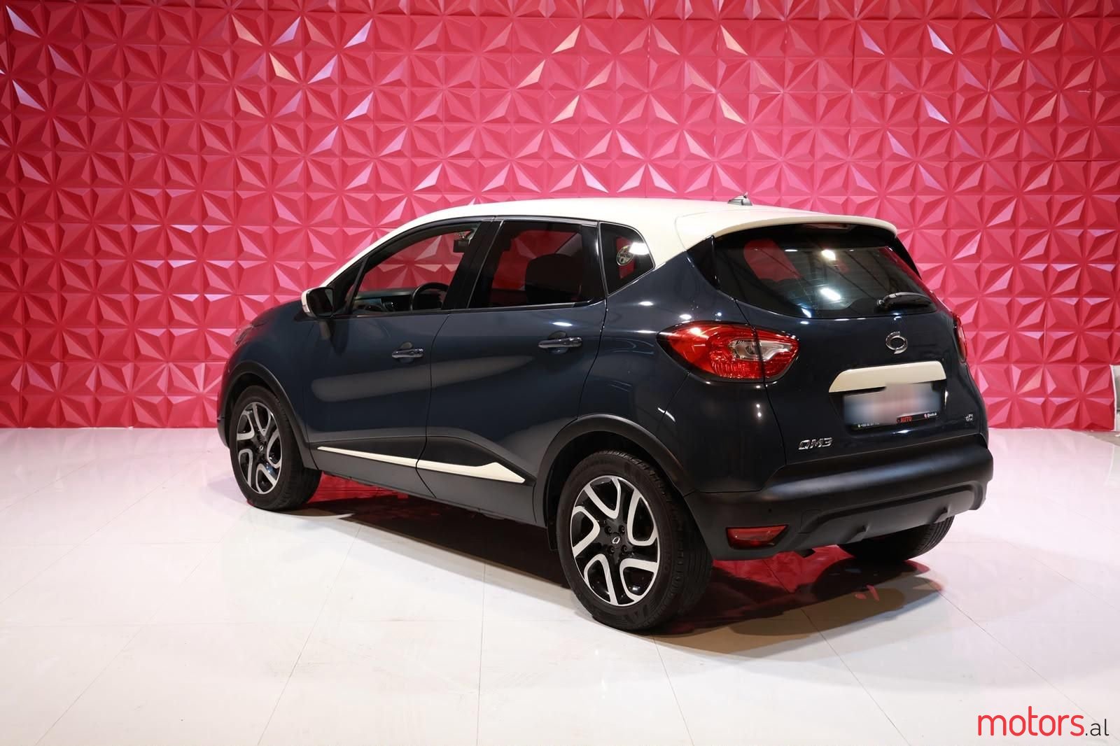 2015' Renault Capture photo #5