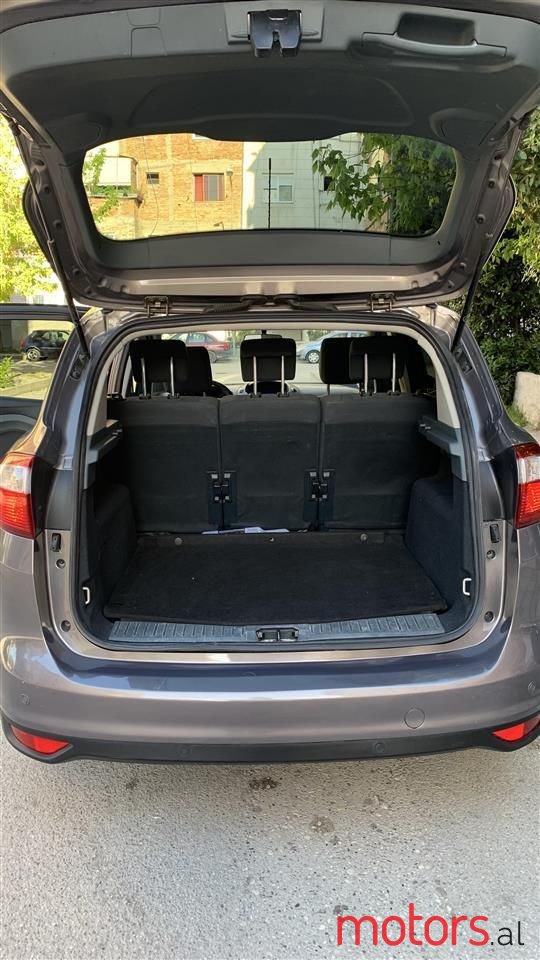 2013' Ford C-MAX photo #3