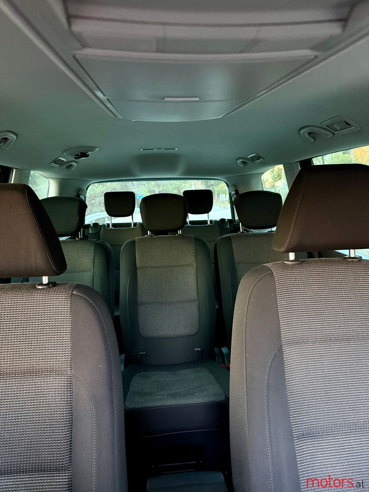 2011' Volkswagen Sharan photo #2