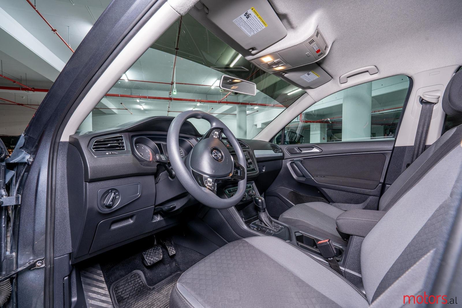 2020' Volkswagen Tiguan S photo #4