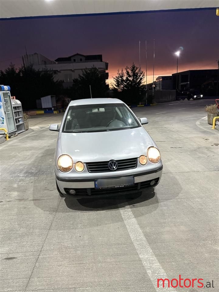 2002' Volkswagen Polo photo #4