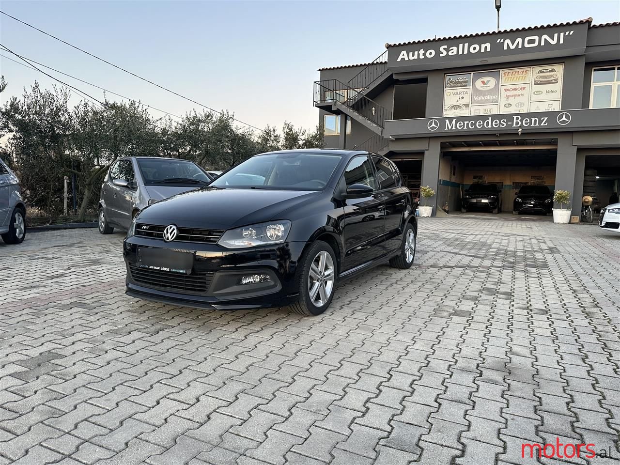 2013' Volkswagen Polo photo #1