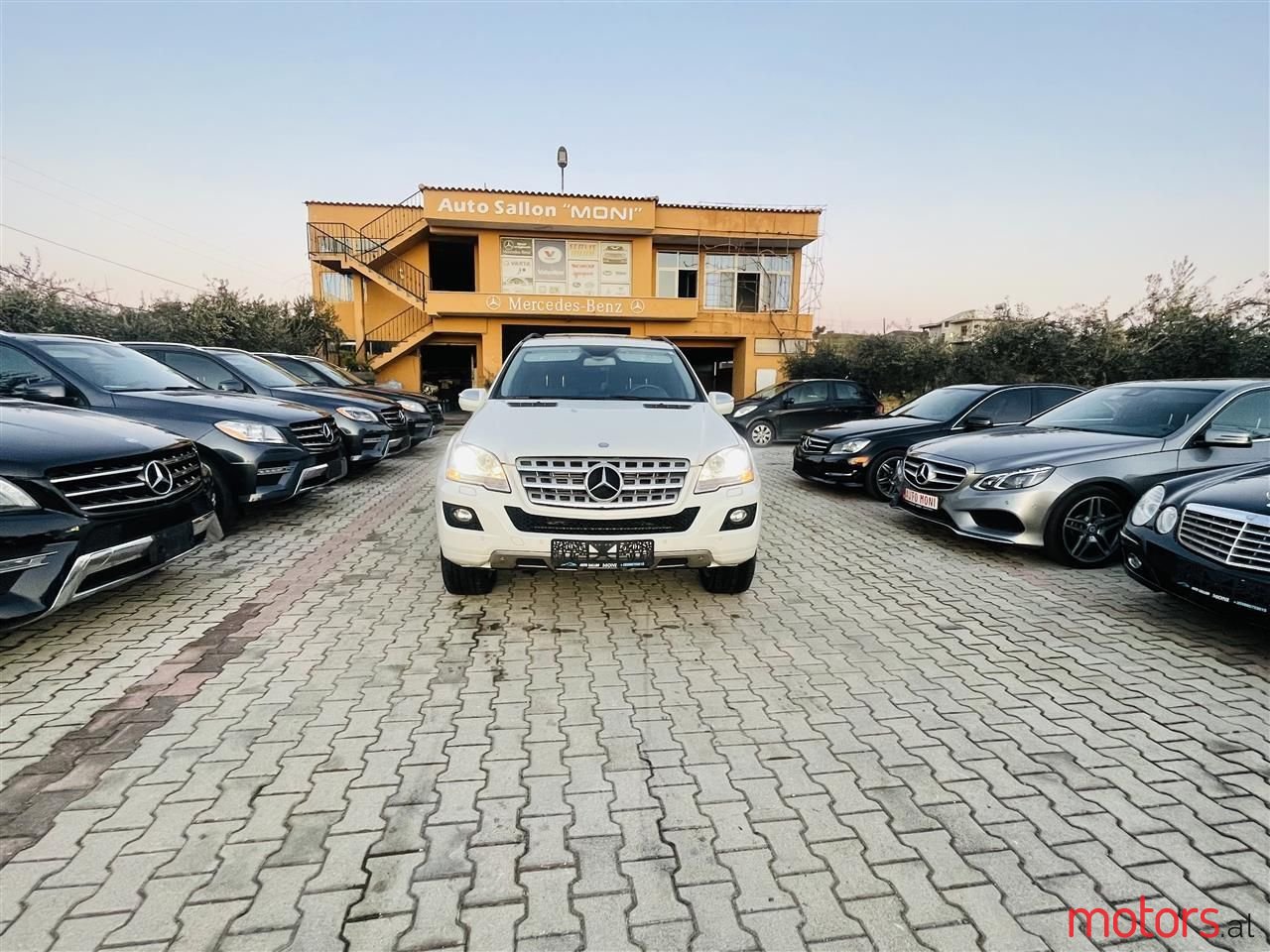 2010' Mercedes-Benz ML 350 photo #4