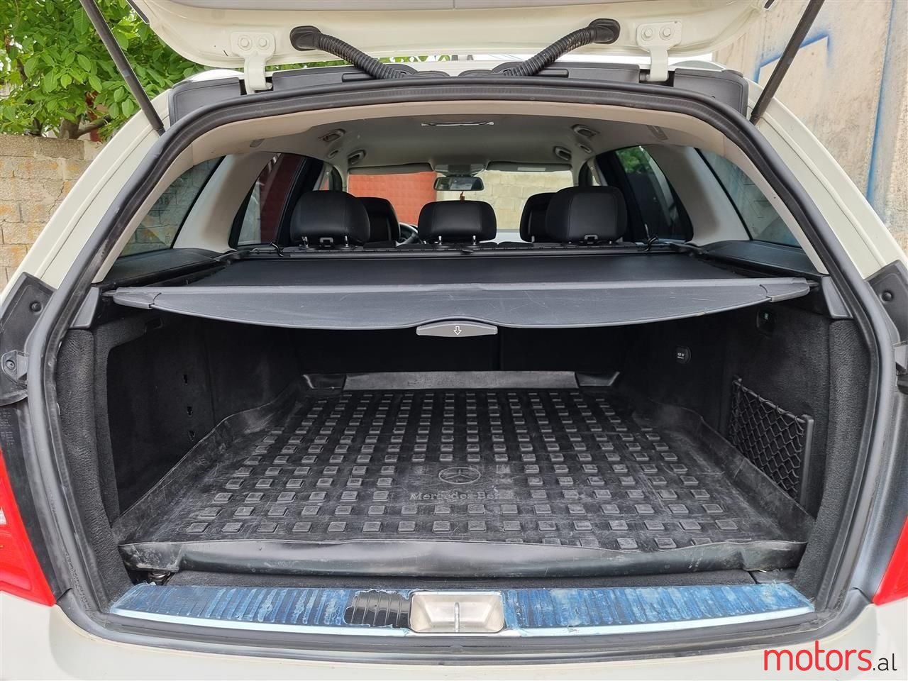 2010' Mercedes-Benz 200 photo #6