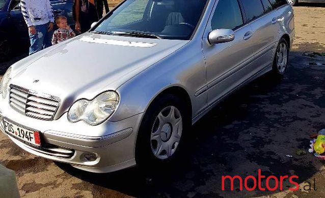 2005' Mercedes-Benz C-Class photo #1