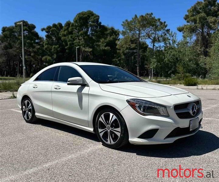 2014' Mercedes-Benz CLA 250 photo #2