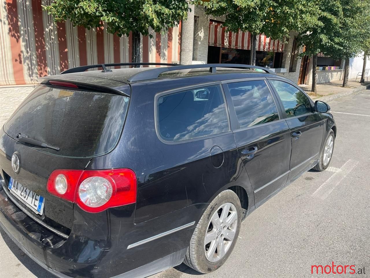 2006' Volkswagen Passat photo #3