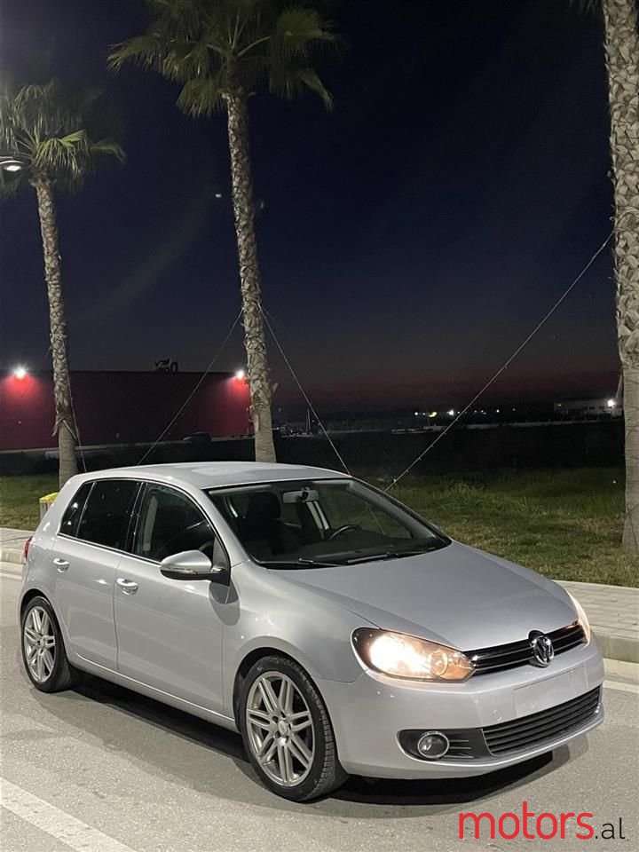 2009' Volkswagen Golf photo #3