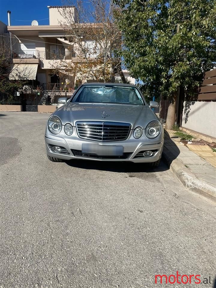 2008' Mercedes-Benz 320 photo #1