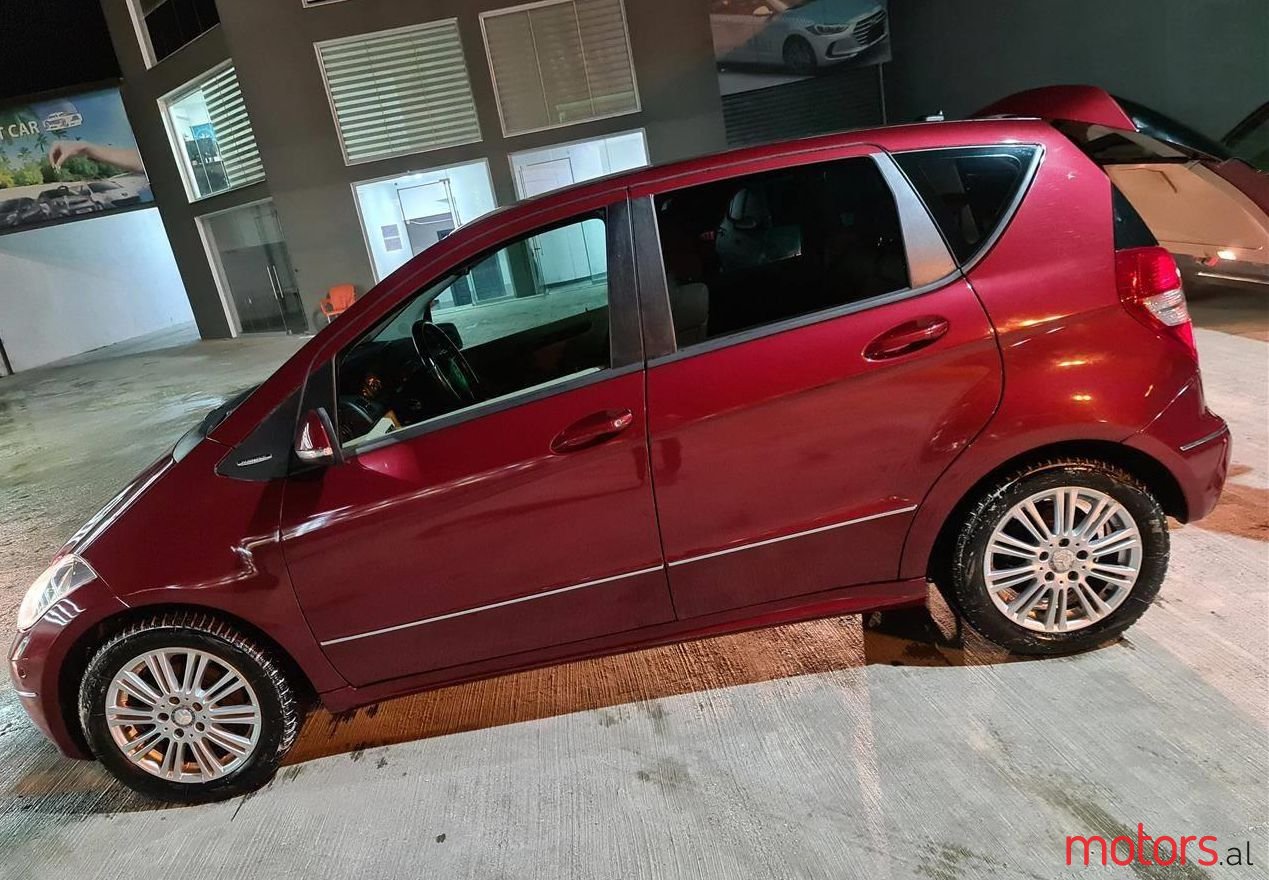 2009' Mercedes-Benz A 170 photo #1