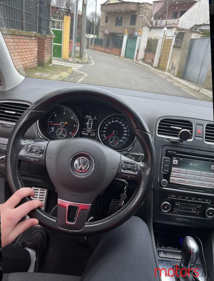 2013' Volkswagen Golf photo #3