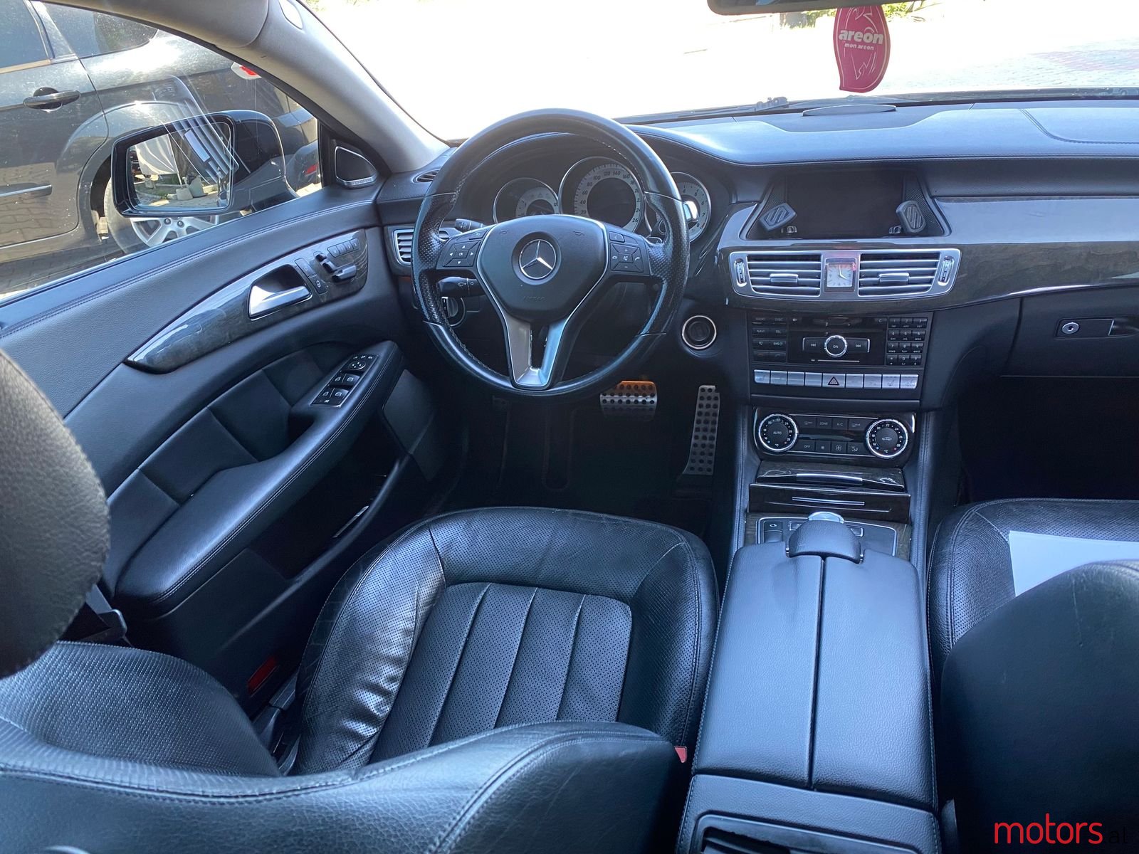 2011' Mercedes-Benz CLS 350 photo #3