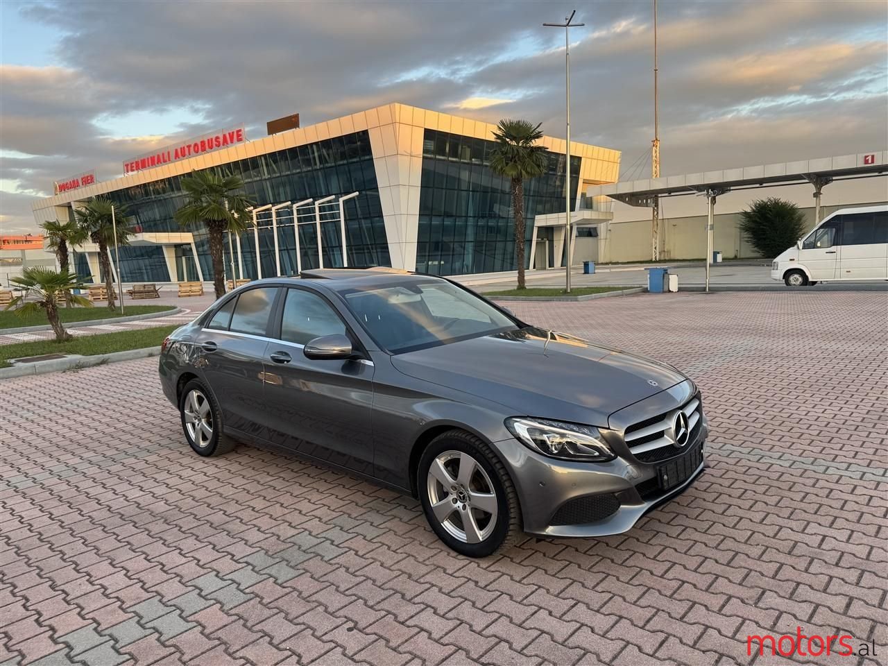 2018' Mercedes-Benz C 200 photo #1