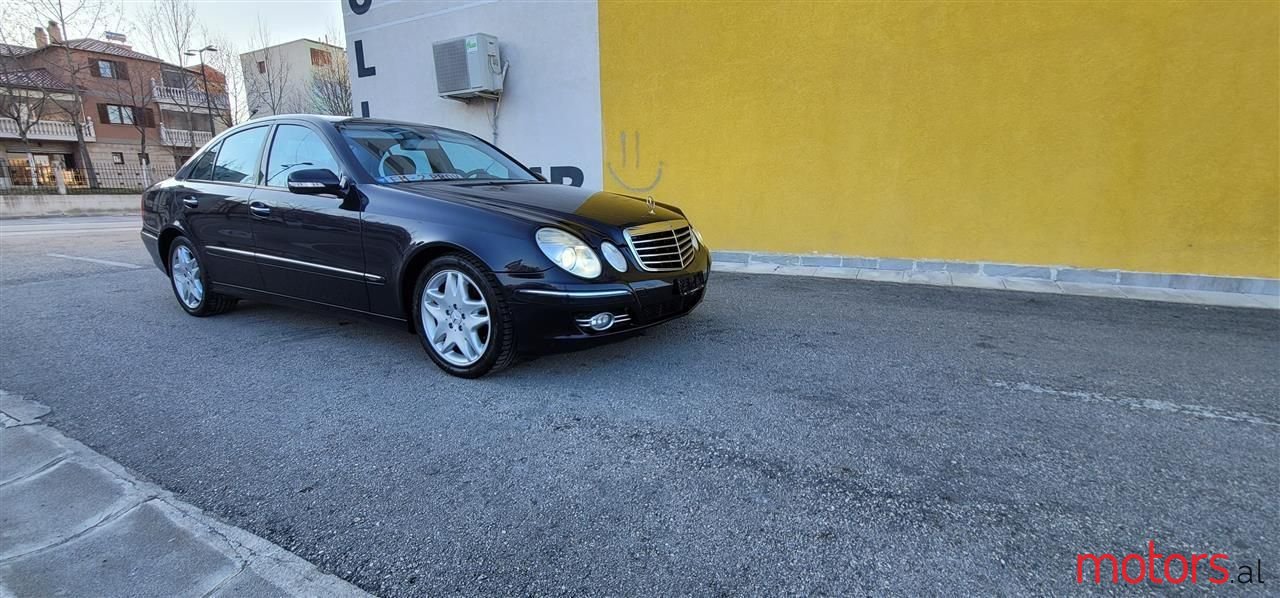 2009' Mercedes-Benz E 300 photo #1