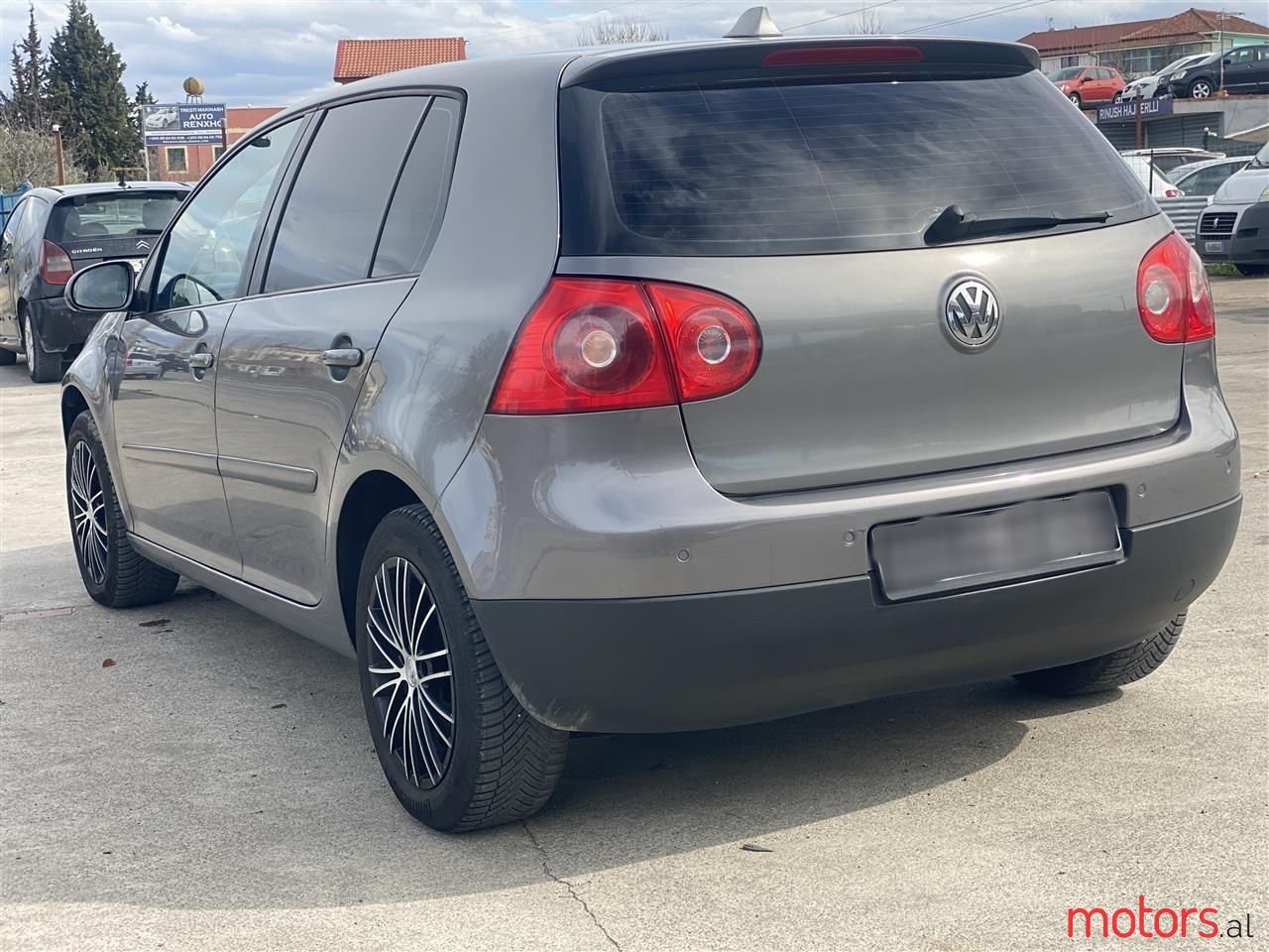 2008' Volkswagen Golf photo #3