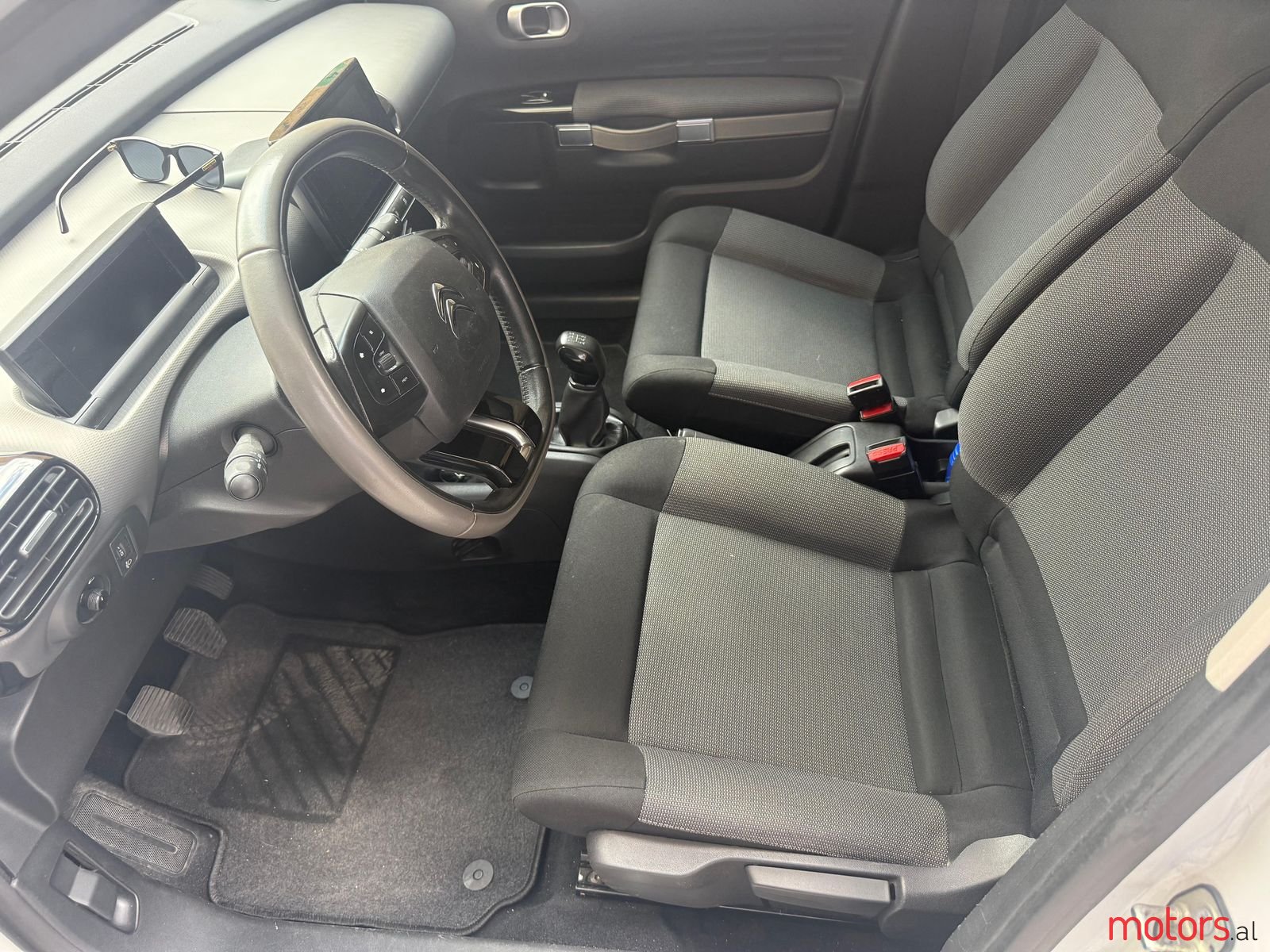 2015' Citroen C4 photo #6