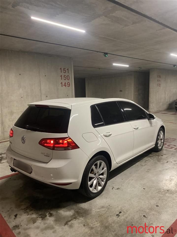 2013' Volkswagen Golf photo #2