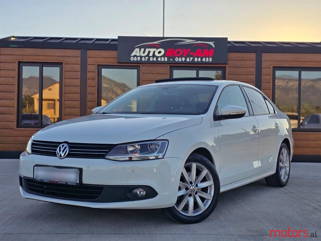 2013' Volkswagen Jetta photo #2