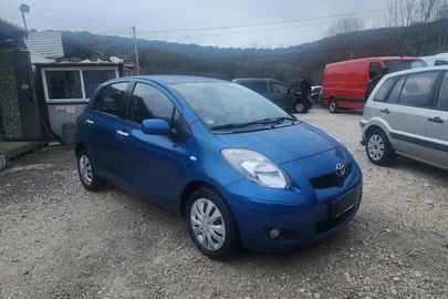 2011' Toyota Yaris
