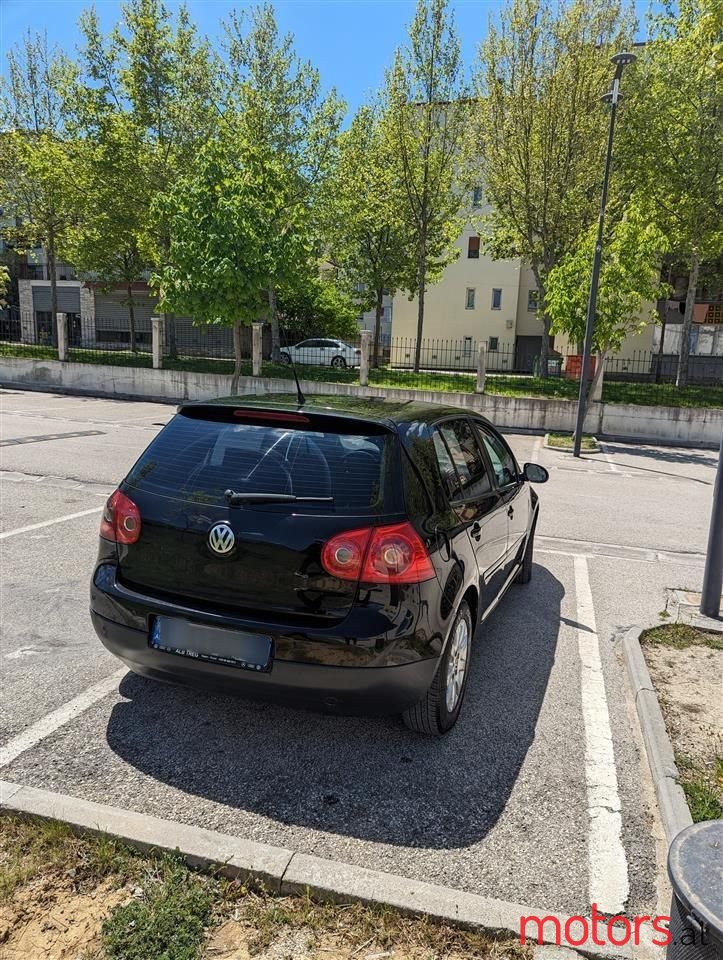 2005' Volkswagen Golf photo #1