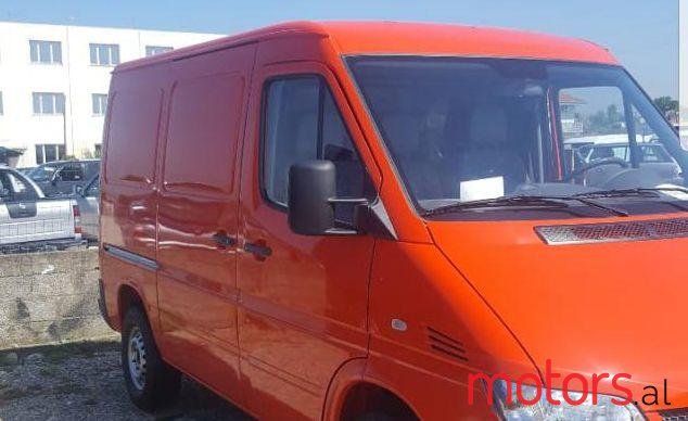 2003' Mercedes-Benz Furgon photo #1