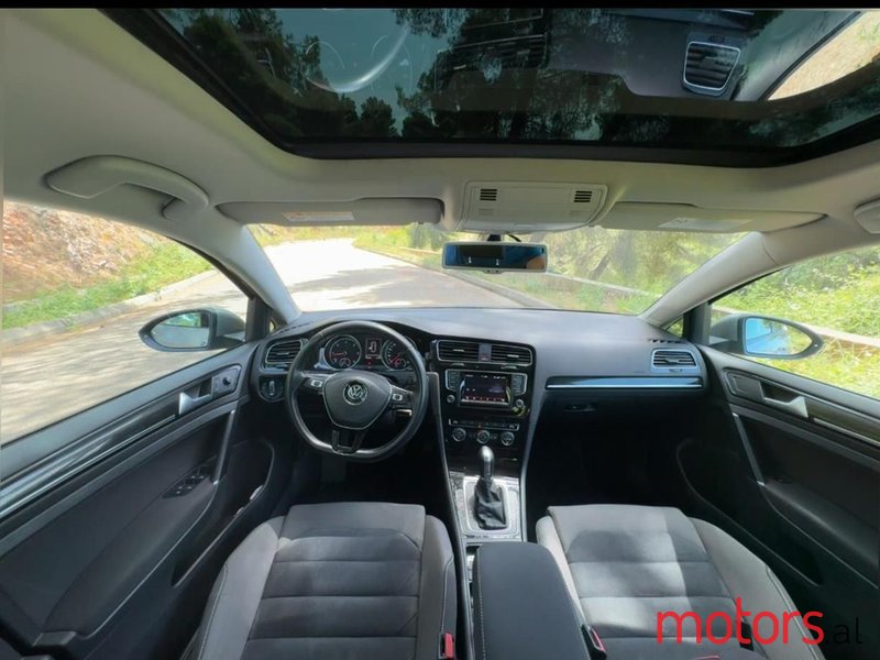 2014' Volkswagen Golf photo #6
