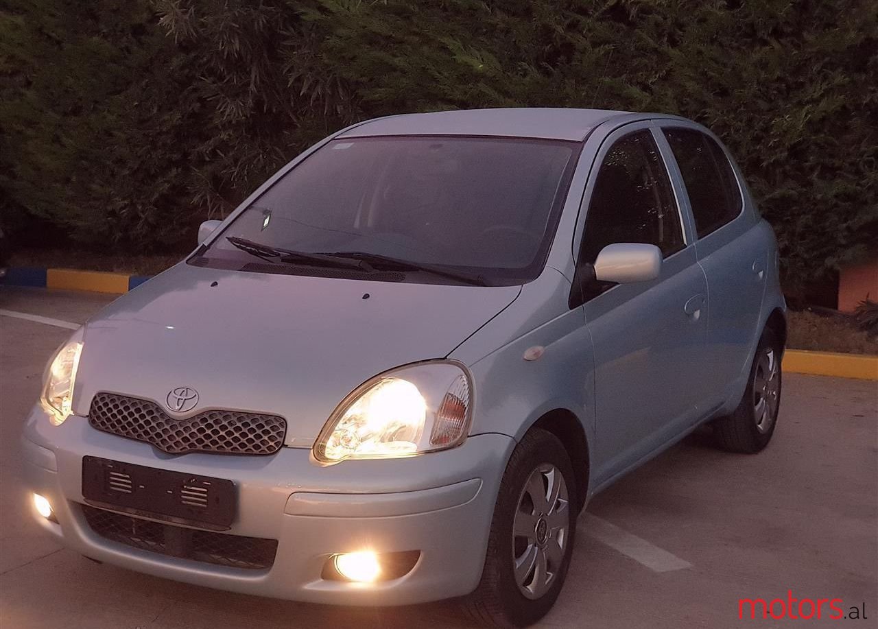 2004' Toyota Yaris photo #1