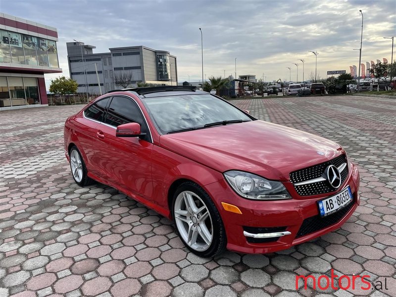 2012' Mercedes-Benz C 250 photo #4