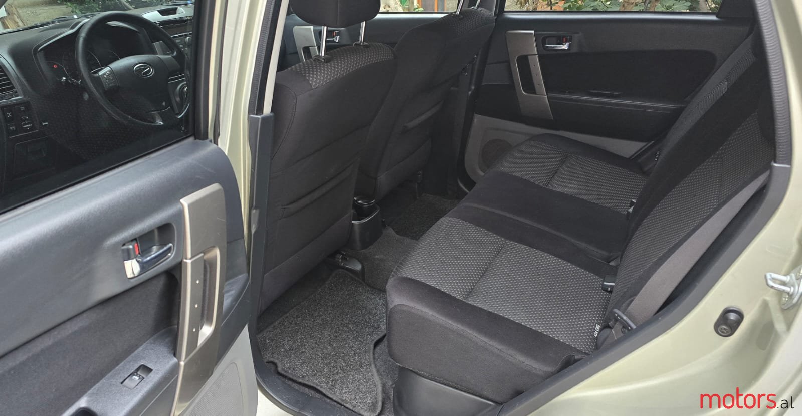 2010' Daihatsu Terios photo #5